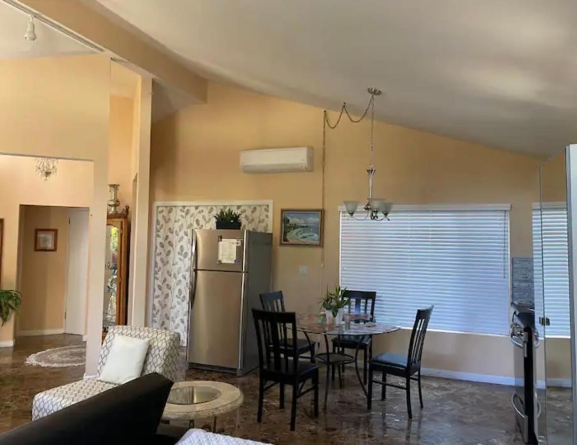 Large Luxury Studio With View In Santa Monica Eksteriør bilde