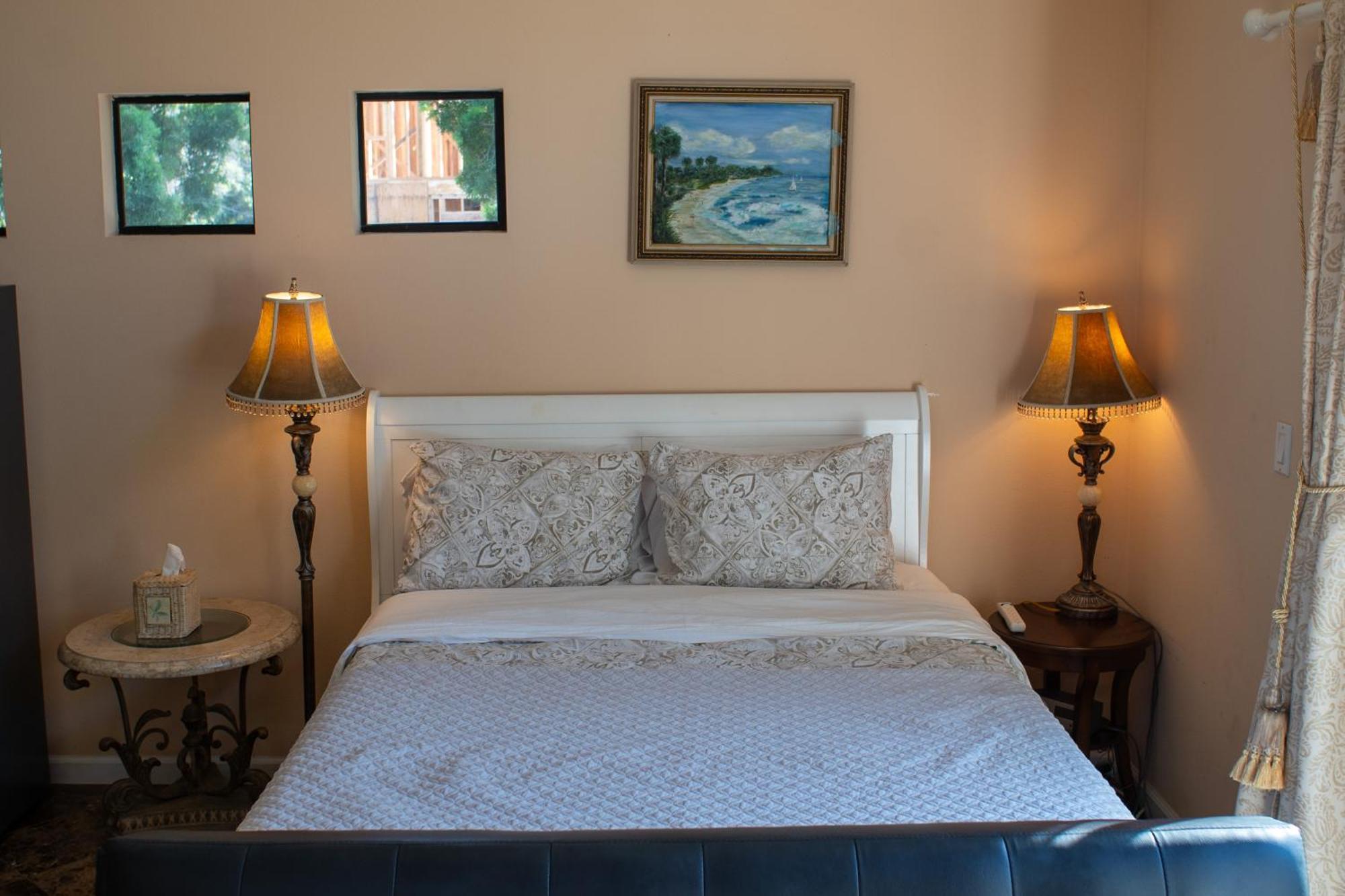 Large Luxury Studio With View In Santa Monica Eksteriør bilde